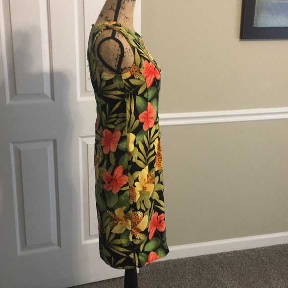 NWT Beautiful Hawaiian style dress 4P - Picture 2 of 8